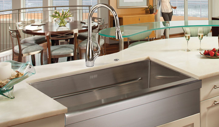 Chrome kitchen faucet by Canaroma