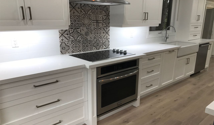 White Kitchen Cabinets by Lanxin, Toronto