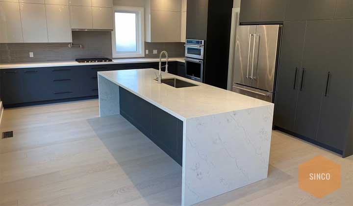 Modern Kitchen with the beautiful Quartex Surfaces quartz kitchen countertop.